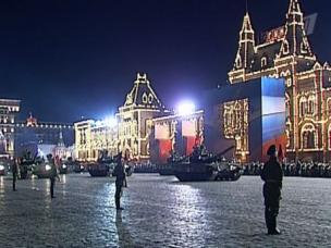 Ночная репетиция парада на Красной площади.
