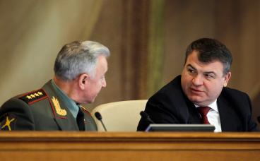 Минобороны РФ опровергло слухи об отставке Анатолия Сердюкова