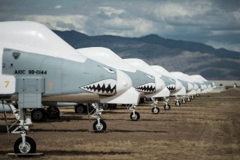 Самое большое кладбище авиационной техники в мире - америанское